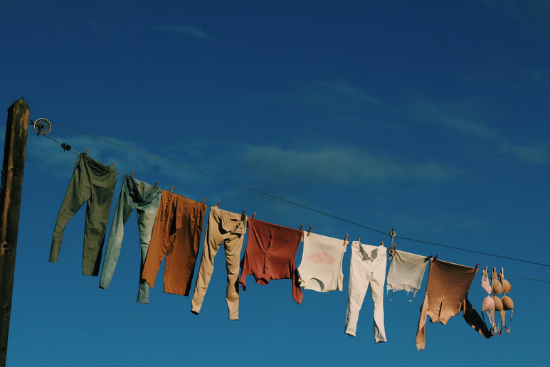 hang clothes